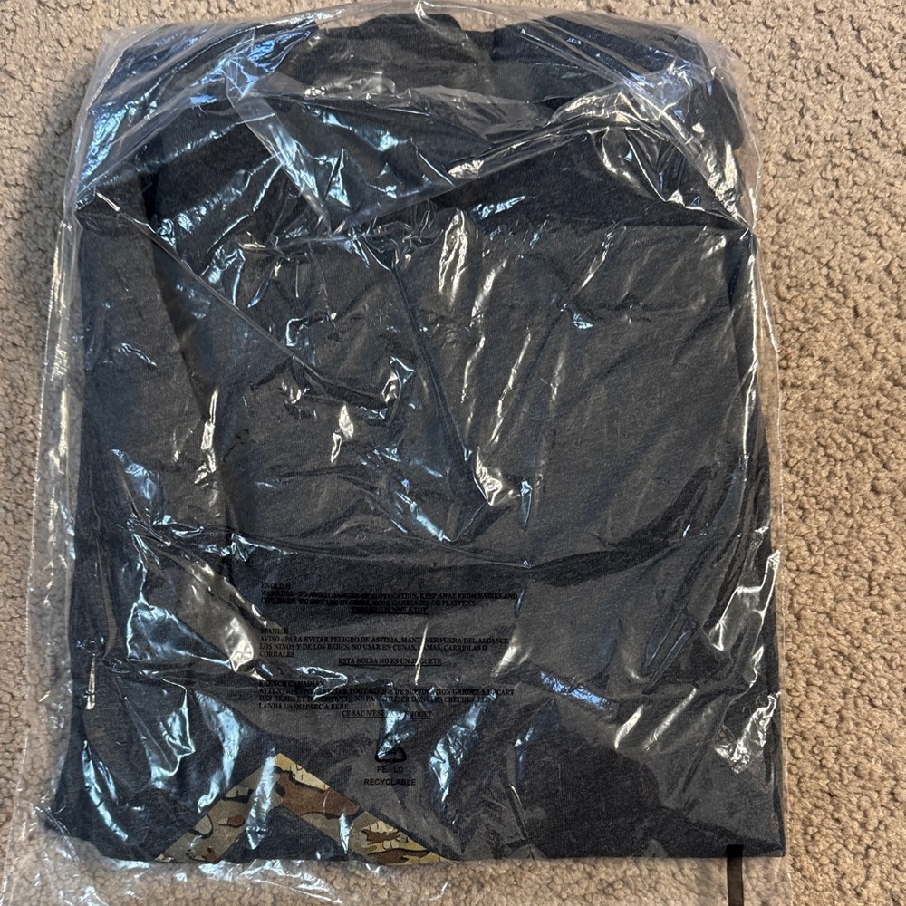 KUIU Logo T-shirt Large - Picture 3 of 3